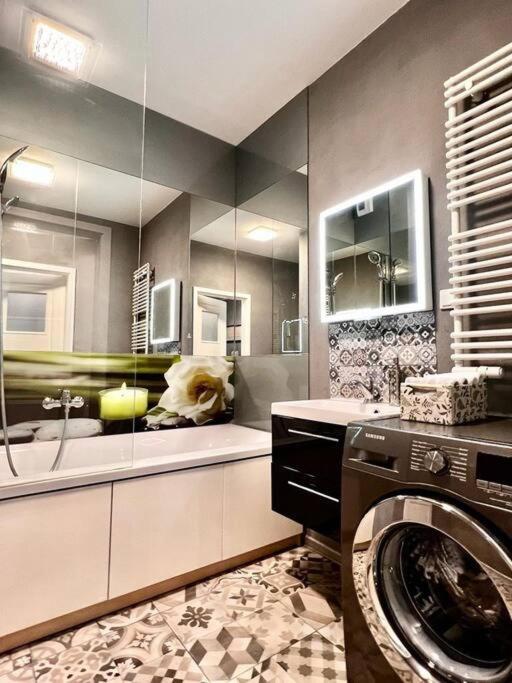 Stylish Apartment In City Centre Cracovia Exterior foto